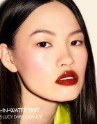 Gucci Beauty Glow Oil-In-Water Tint Liquid Lipstick fényes hidratáló folyékony rúzs árnyalat 308 Lucy Dark Orange 6.5 ml