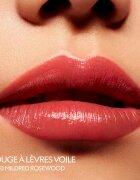 Gucci Beauty Rouge à Lèvres Voile fényes ajakrúzs árnyalat 203 Mildred Rosewood 3.5 g