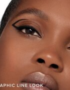 GUERLAIN Noir G Graphic Liner szemhéjtus tollban vízálló árnyalat 01 Black 055 ml