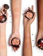 GUERLAIN Terracotta Light élénkítő bronzosító púder utántölthető árnyalat 01 Light Warm 10 g