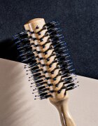 Hair Rituel by Sisley The Blow Dry Brush N°2 kör alakú hajkefe a haj kiegyenesítésére 1 db