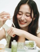 House of Hur Phyto Brew Matcha Ampoule hidratáló és nyugtató szérum az élénk bőrért 50 ml