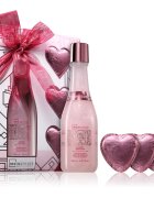 IDC INSTITUTE Scented Bath Rose Bubble Bath Set ajándékszett hölgyeknek