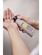 KMS Hair Play Liquid Wax hajwax a formáért és a fixálásért 100 ml