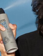 KMS Hair Stay Anti-Humidity Seal haj spray a természetes fixálásért és a fényes hajért 75 ml