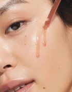 Kora Organics Turmeric Glow Drops élénkítő szérum niacinamiddal 10 ml