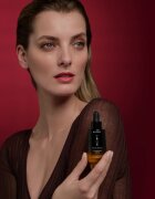 KORIKA Korean Heritage Jeju Mandarin + Vitamin C Premium Illuminating Serum bőr szérum (élénkítő) C-vitaminnal 30 ml