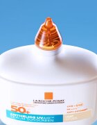 La Roche-Posay Anthelios UV Air Serum Sunscreen védő szérum minden bőrtípusra SPF 50+ Light Natural 50 ml