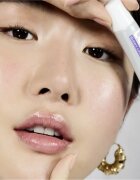 Labello Glowy Lips hidratáló ajakbalzsam hialuronsavval 10 ml