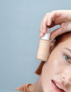 Lumene Invisible Illumination Vegan Collagen Serum in Foundation könnyű alapozó tápláló hatással SPF 30 1.5 30 ml