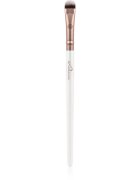 Luvia Cosmetics Elegance Detail Shader kis ecset a szemhéjfestékekre 308 1 db