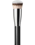 MAC Cosmetics Brush 170 Synthetic Rounded Slant Brush ferde kabuki ecset 1 db