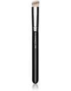 MAC Cosmetics Brush 270 Synthetic Mini Rounded Slant Brush kabuki korrektor ecset 1 db