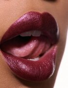 MAC Cosmetics Dazzlelips Crayon csillogó rúzs ceruzában árnyalat Grapeful 1.5 g