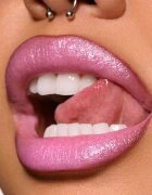 MAC Cosmetics Dazzlelips Crayon csillogó rúzs ceruzában árnyalat Spaced Out 1.5 g