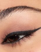 MAC Cosmetics Multisculpt Matte Liquid Colour többfunkciós sminktermék szemre és arcra árnyalat Baby Got MAC 4.5 ml