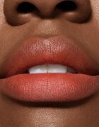 MAC Cosmetics Powder Kiss Hazy Matte mattító rúzs árnyalat Marrakesh-Mere 3.5 g
