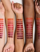 MAC Cosmetics Powder Kiss Lip + Cheek Mousse multifunkcionális smink ajkakra és arcra árnyalat Pretty Pleats! 5 ml