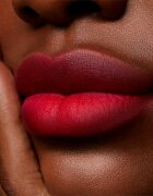 MAC Cosmetics Powder Kiss Liquid Lipcolour mattító folyékony rúzs árnyalat M·A·Csmash 5 ml