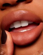 MAC Cosmetics Powder Kiss Velvet Blur Slim Stick hidratáló matt rúzs árnyalat Spice World 2 g