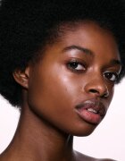MAC Cosmetics Skinfinish Lightstruck folyékony bőrélénkítő árnyalat Lightscape 15 ml