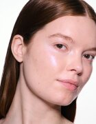 MAC Cosmetics Skinfinish Lightstruck folyékony bőrélénkítő árnyalat Lilac Haze 15 ml
