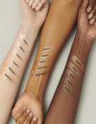 MAC Cosmetics Strobe Dewy Skin Tint tónusegyesítő hidratáló krém árnyalat Deep 1 30 ml