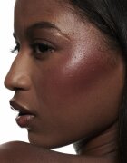 MAC Cosmetics Strobe Liquid Blush folyékony arcpirosító árnyalat Plummy Bare 4.3 ml