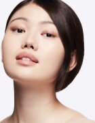 MAC Cosmetics Studio Radiance Moisturizing + Illuminating Silky Primer élénkítő sminkalap a make - up alá 30 ml
