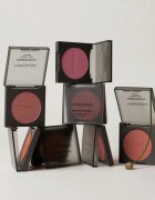 Mádara MÁDARA Magnetic Blush púderes arcpír árnyalat Bare Blossom 6 g