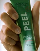 Mádara MÁDARA Peel agyagos maszk peeling hatással 60 ml