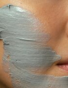 Mádara MÁDARA Peel agyagos maszk peeling hatással 60 ml