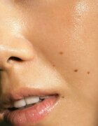 Mádara MÁDARA Peel agyagos maszk peeling hatással 60 ml