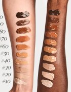 Mádara MÁDARA Skin Equal élénkítő make-up a természetes hatásért SPF 20 árnyalat #40 Sand 30 ml