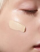 Mádara MÁDARA Skinonym Semi-Matte Peptide tartós alapozó peptidekkel árnyalat Porcelain 10 30 ml