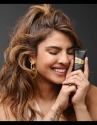 Max Factor Facefinity Universal sminkalap a make-up alá matt hatással 30 ml
