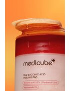 Medicube Red Succinic Acid Peeling Pad hámlasztó kendők a problémás bőrre 70 db