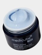Medicube Zero Pore One Day Cream könnyű hidratáló krém a pórusok összehúzására 50 ml