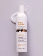 milk_shake® Integrity & Strength Nourishing Conditioner tápláló kondícionáló a károsult hajra 300 ml