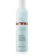 milk_shake® Volume Solution sampon dúsító hatással minden hajtípusra 300 ml