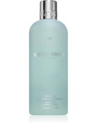 Molton Brown Coastal Cypress & Sea Fennel sampon mélytisztításhoz 300 ml