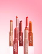 MUA Makeup Academy Hydra Juice Peptide Shimmer Lip Stylo csillogó rúzs tápláló hatással árnyalat Cherry Kiss 1.5 g