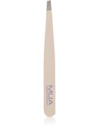 MUA Makeup Academy Precision Shaping Slanted Tweezers ferde csipesz 1 db