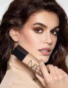 Nars Natural Matte Longwear Foundation tartós alapozó matt hatással árnyalat VANUATU 30 ml