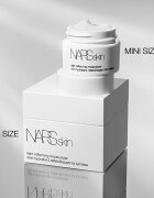 Nars Skin Light Reflecting Moisturizer hidratáló és élénkítő arckrém 50 ml