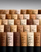 Nars SOFT MATTE Complete Foundation mattító alapozó árnyalat BARCELONA 45 ml