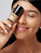 NOBEA Day-to-Day Fluid Foundation tartós alapozó árnyalat 06 True beige 28 ml