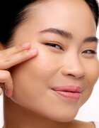 Notino Clarifying Serum with AHAs and Bakuchiol tisztító szérum AHA-savakkal és bakuchiollal 30 ml