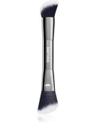 Notino Dual-End Contour Brush 440 kontúrozó és arcpír ecset kétoldalas 1 db