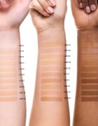 Notino Glow Foundation With SPF 50 & Plant Extracts élénkítő make-up SPF 50 01 Medium Deep Neutral 30 ml
